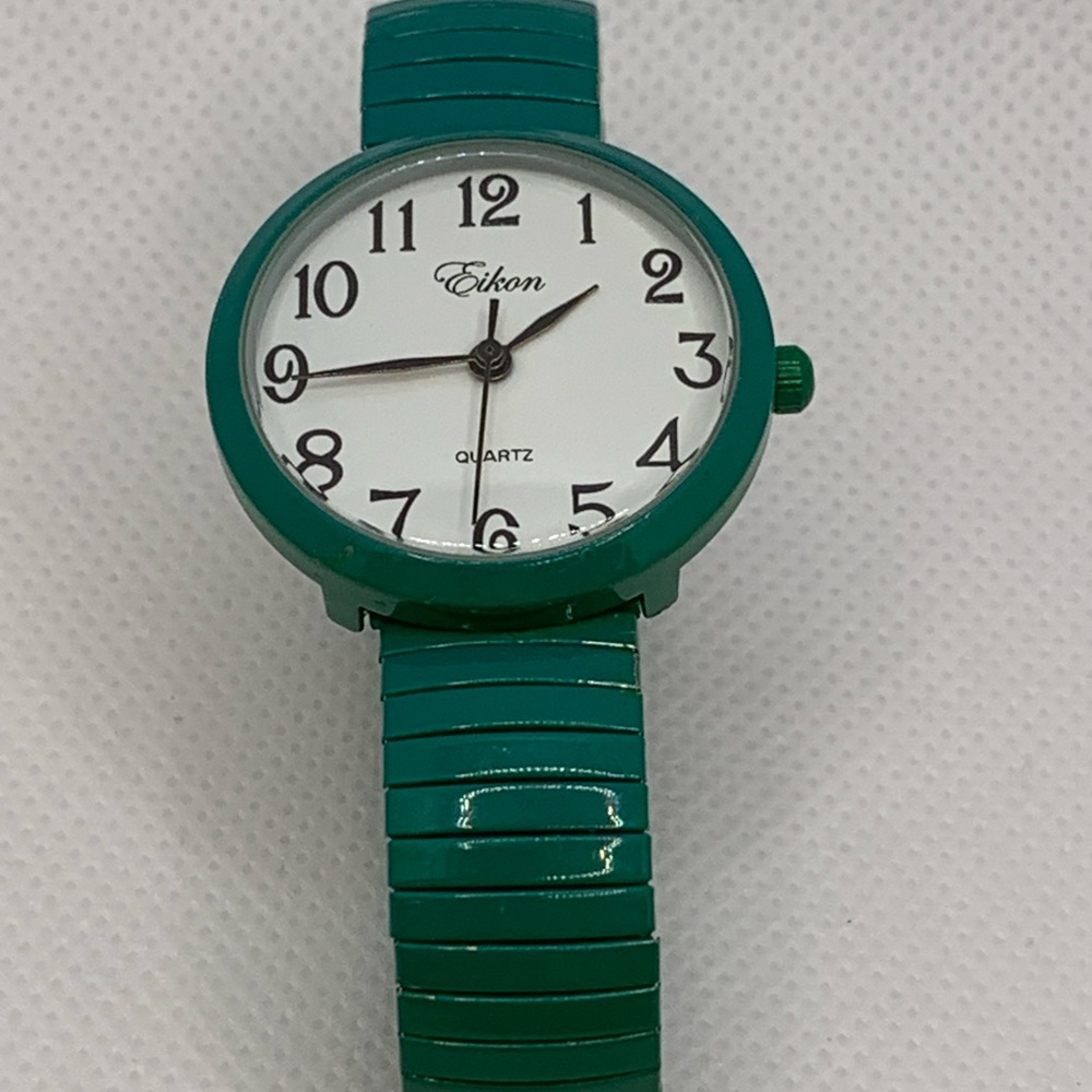 Eikon Neat Green Stretch Band Watch
